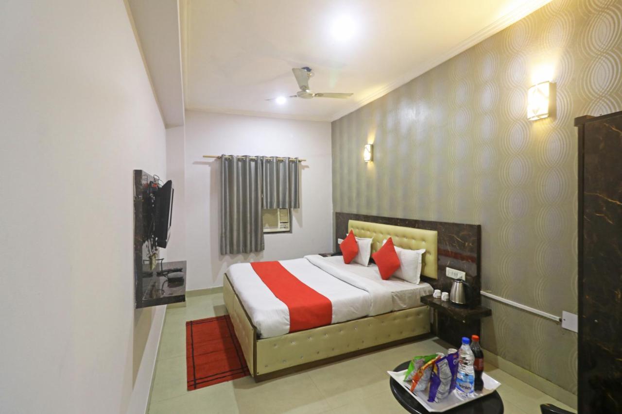 Airport Samara Inn New Delhi Exterior photo