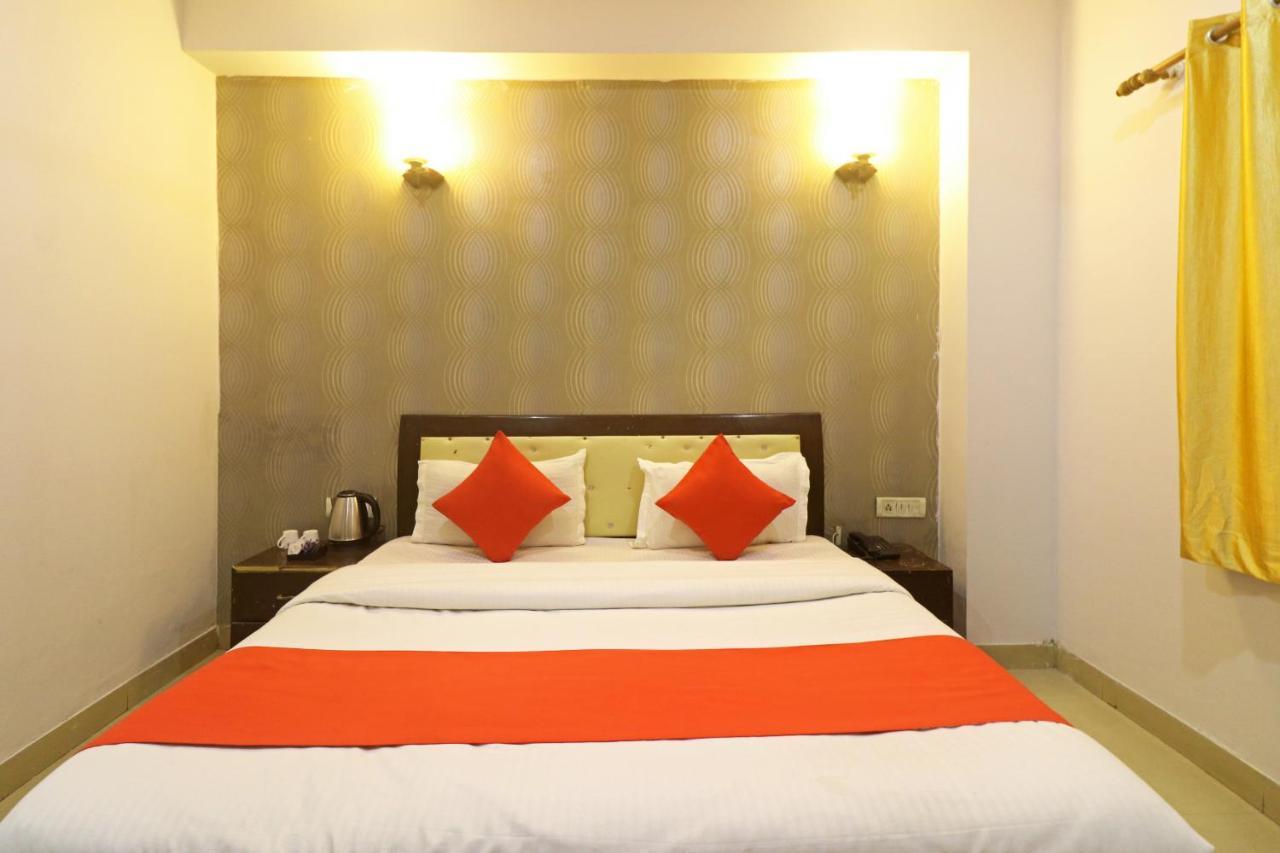 Airport Samara Inn New Delhi Exterior photo