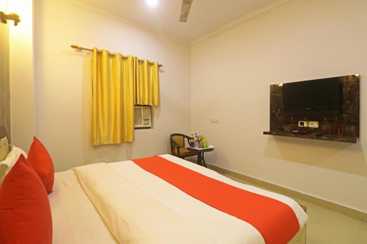 Airport Samara Inn New Delhi Exterior photo
