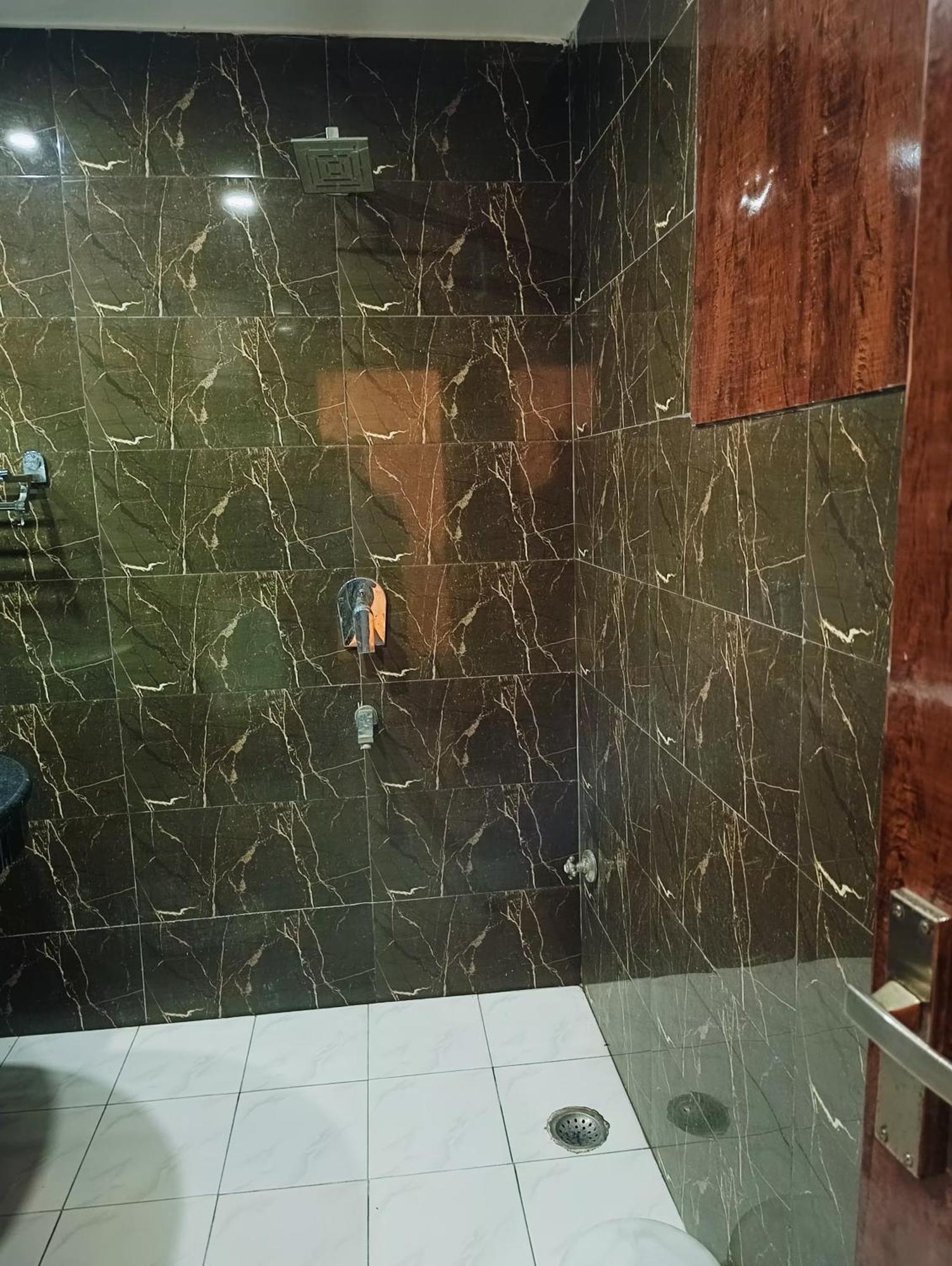 Airport Samara Inn New Delhi Exterior photo